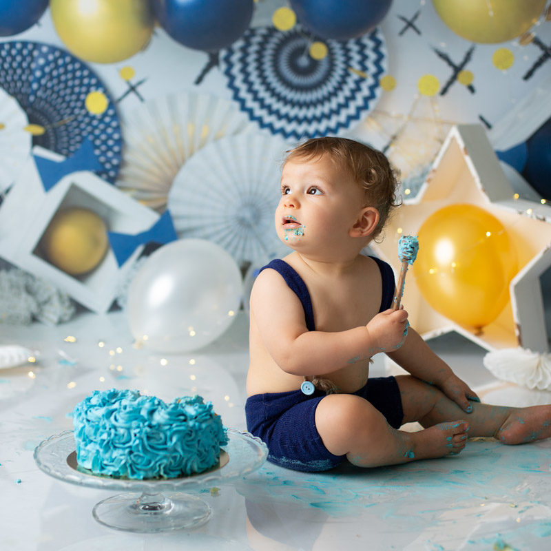 Smash the cake - Cowlili Photographie - Fêter son premier anniversaire